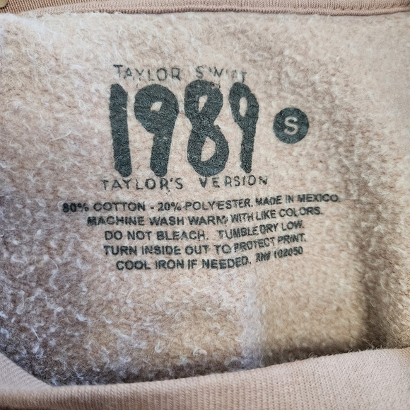 TAYLOR SWIFT 1989 Taylor's Version 2023 Album Crewneck Sweatshirt Women S Pink - Picture 5 of 5